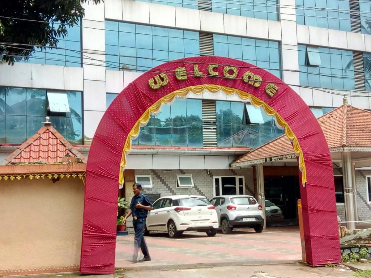 Hotel Sree Gokulam Sabari Chavakkad Exterior foto
