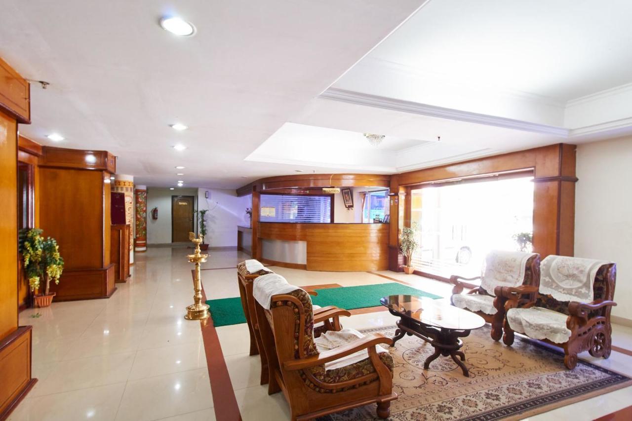 Hotel Sree Gokulam Sabari Chavakkad Exterior foto
