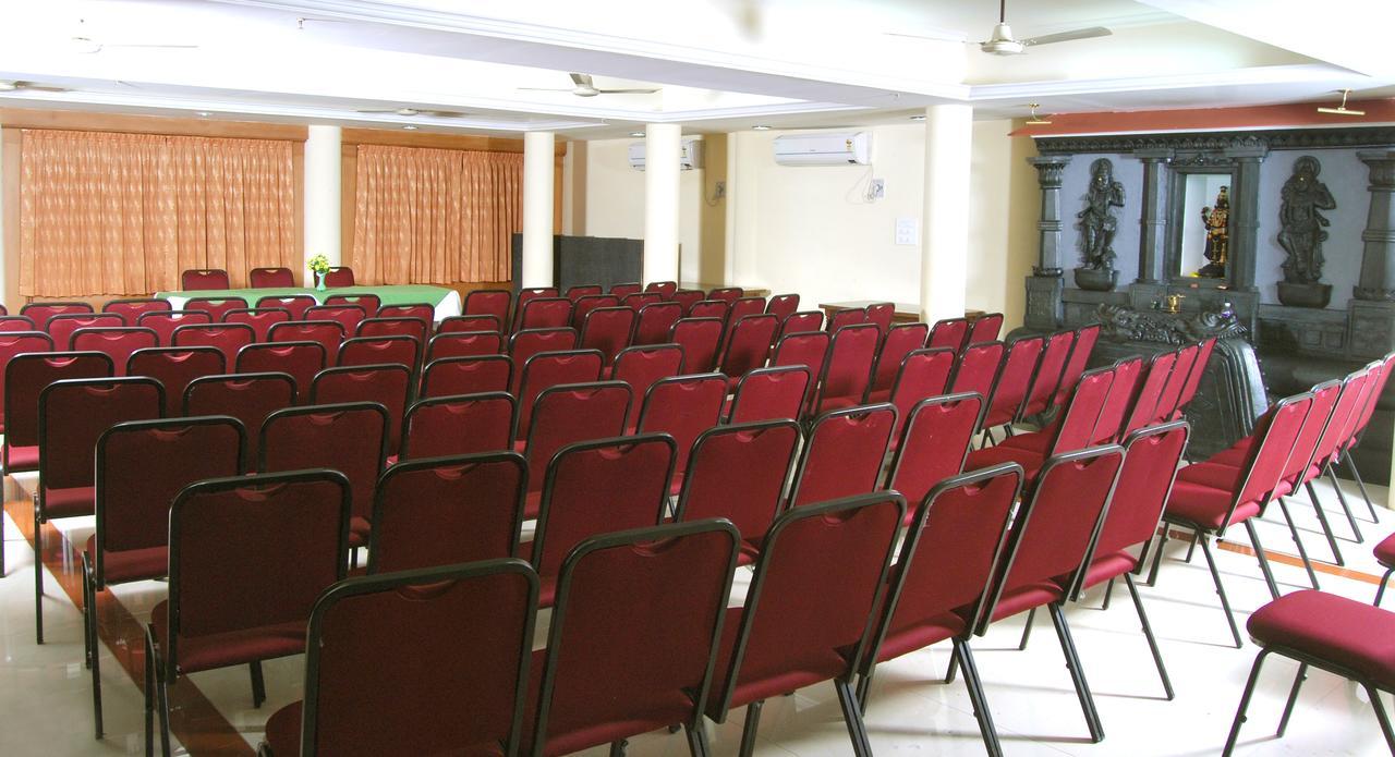 Hotel Sree Gokulam Sabari Chavakkad Exterior foto